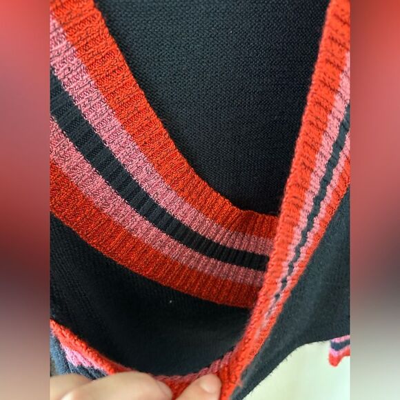 C/MEO Collective Faux Wrap Pink Red Navy Knit V Neck Sweater Size XS - Picture 5 of 8